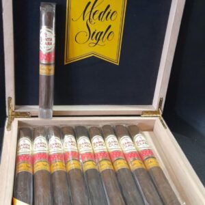 santa clara 1830 medio siglo tripple mduro toro.jpg